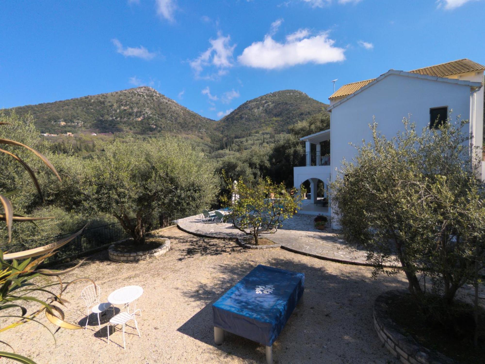 Villa Eleonas Strongyli  ภายนอก รูปภาพ