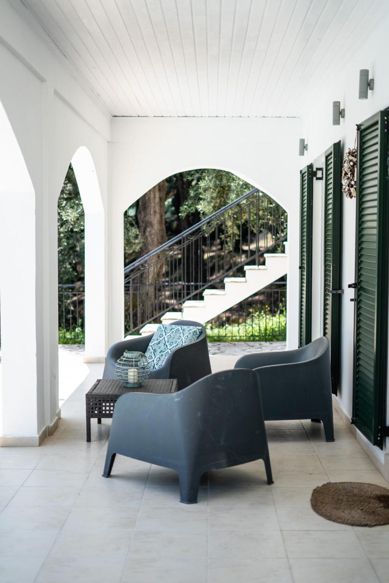 Villa Eleonas Strongyli  ภายนอก รูปภาพ