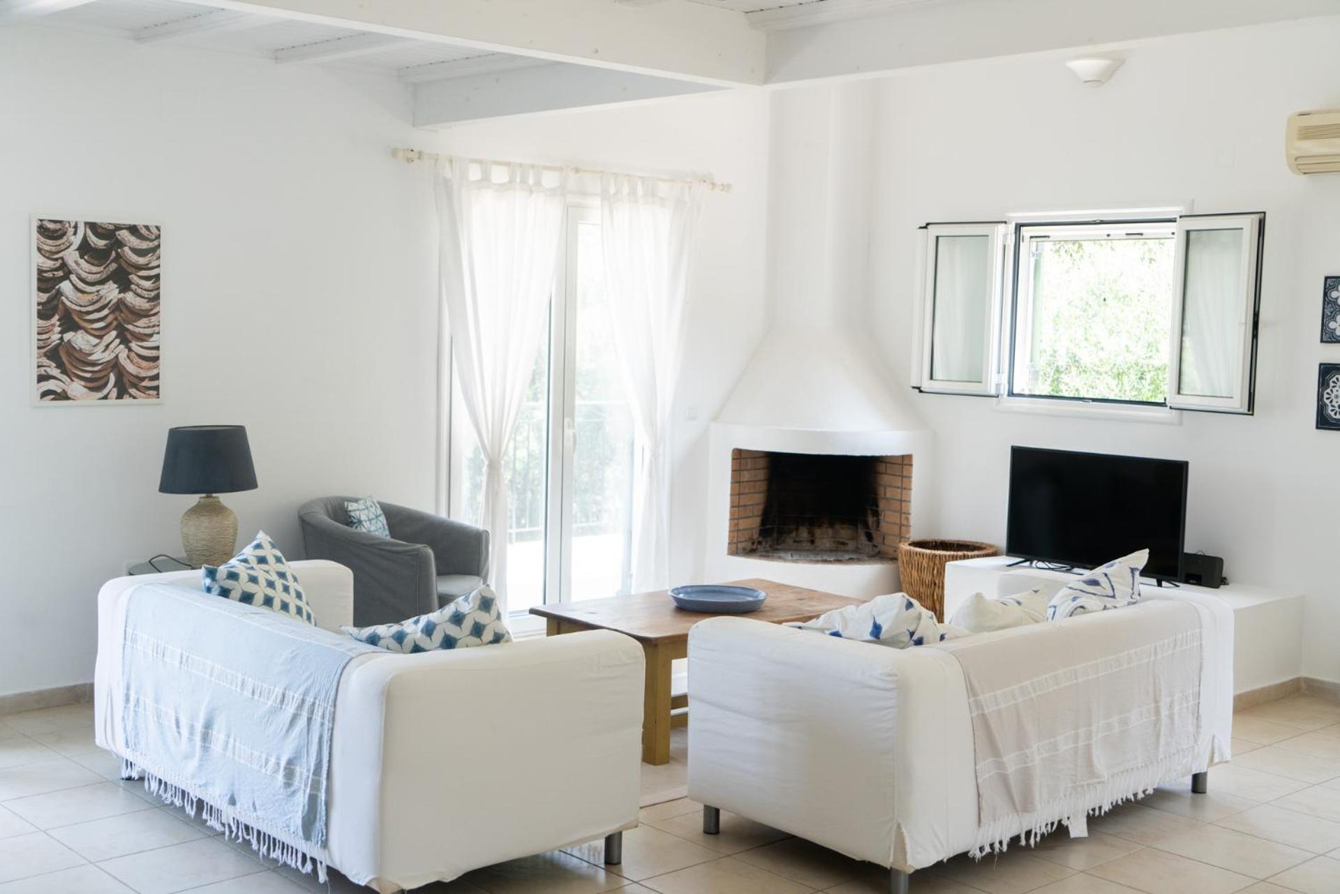 Villa Eleonas Strongyli  ภายนอก รูปภาพ